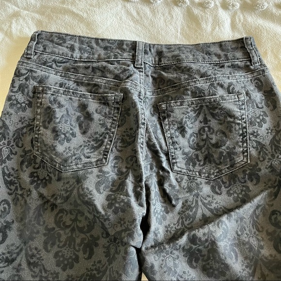 Chaps Velvet details Floral Skinny Jeans Bottoms Pants Size 8 - Picture 6 of 7